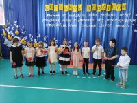 Uczniowie podczas akademii