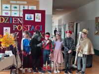 Uczniowie jako postacie z bajek