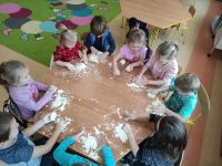 W przedszkolu Gramy zmysłami