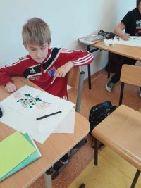 Projekt edukacyjny w kl. IV - Lekcja kleksografii