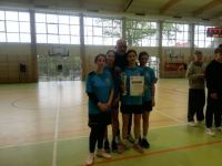 Drużyna dziewcząt w koszykówce