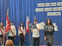 Uczniowie podczas apelu