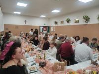 Uczestnicy spotkania przy stole