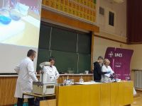 Pokazy doświadczeń chemicznych