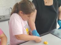 Elio w kosmosie i lizaki w manufakturze...